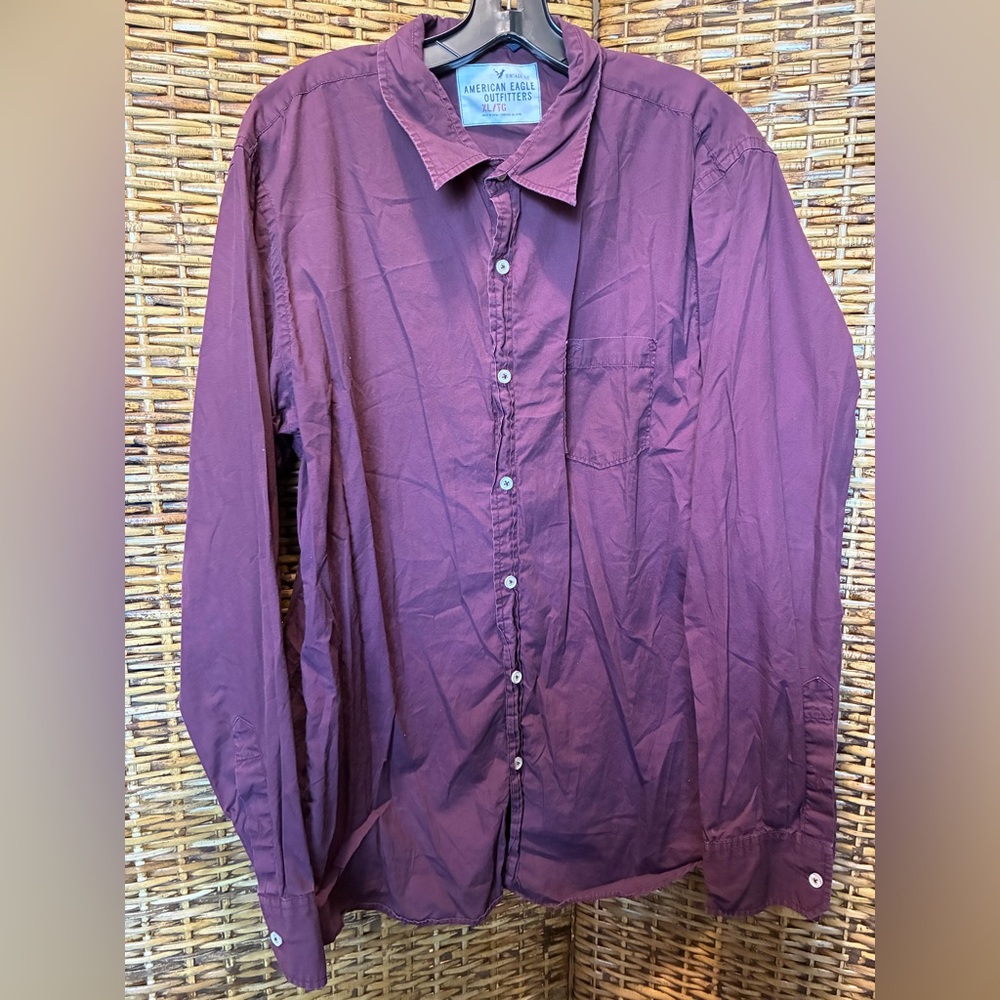 Men’s AE Outfitters XL Long Sleeve Button Down Purple